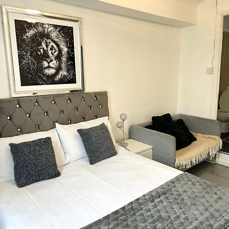 "Bright & Spacious" 3 Bedroom Flat By Kings Cross, St Pancras Station!!!!64 ロンドン エクステリア 写真