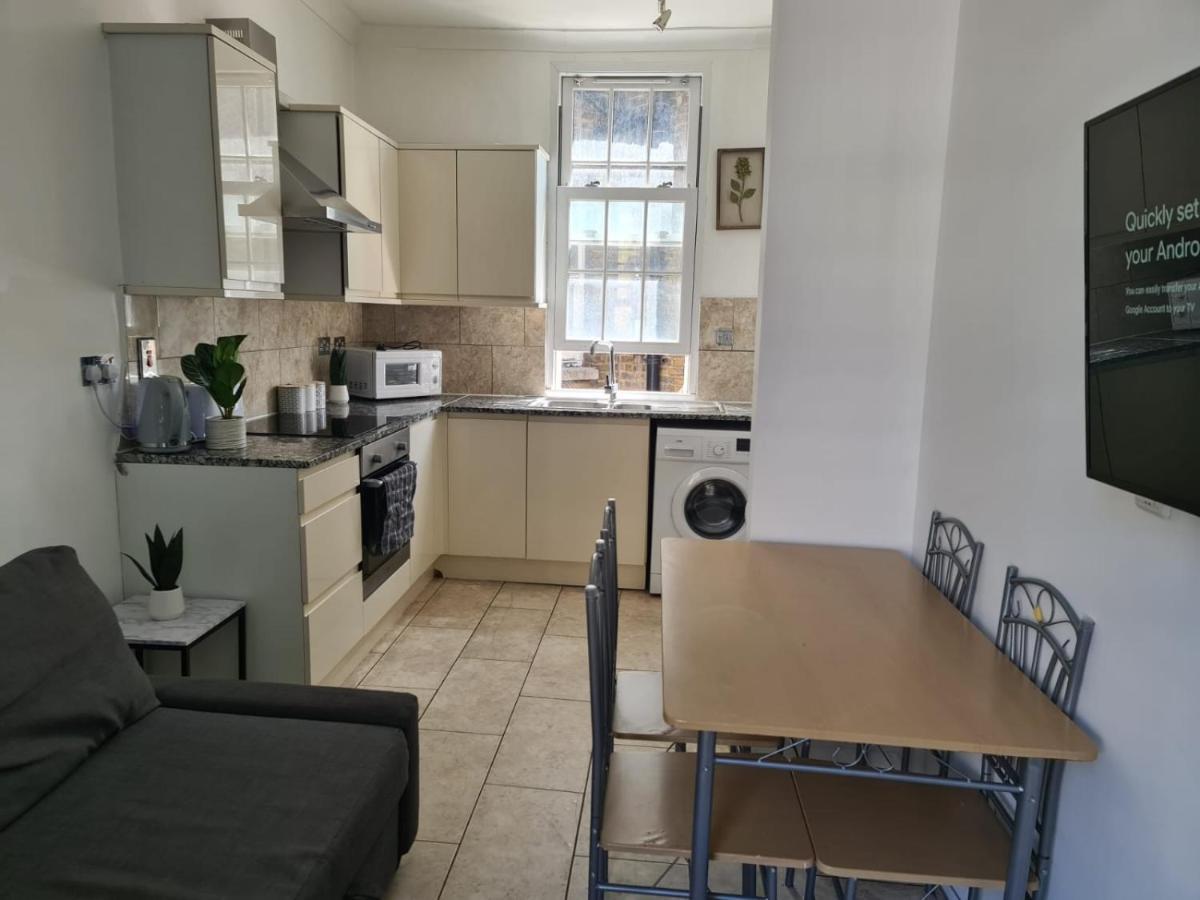 "Bright & Spacious" 3 Bedroom Flat By Kings Cross, St Pancras Station!!!!64 ロンドン エクステリア 写真