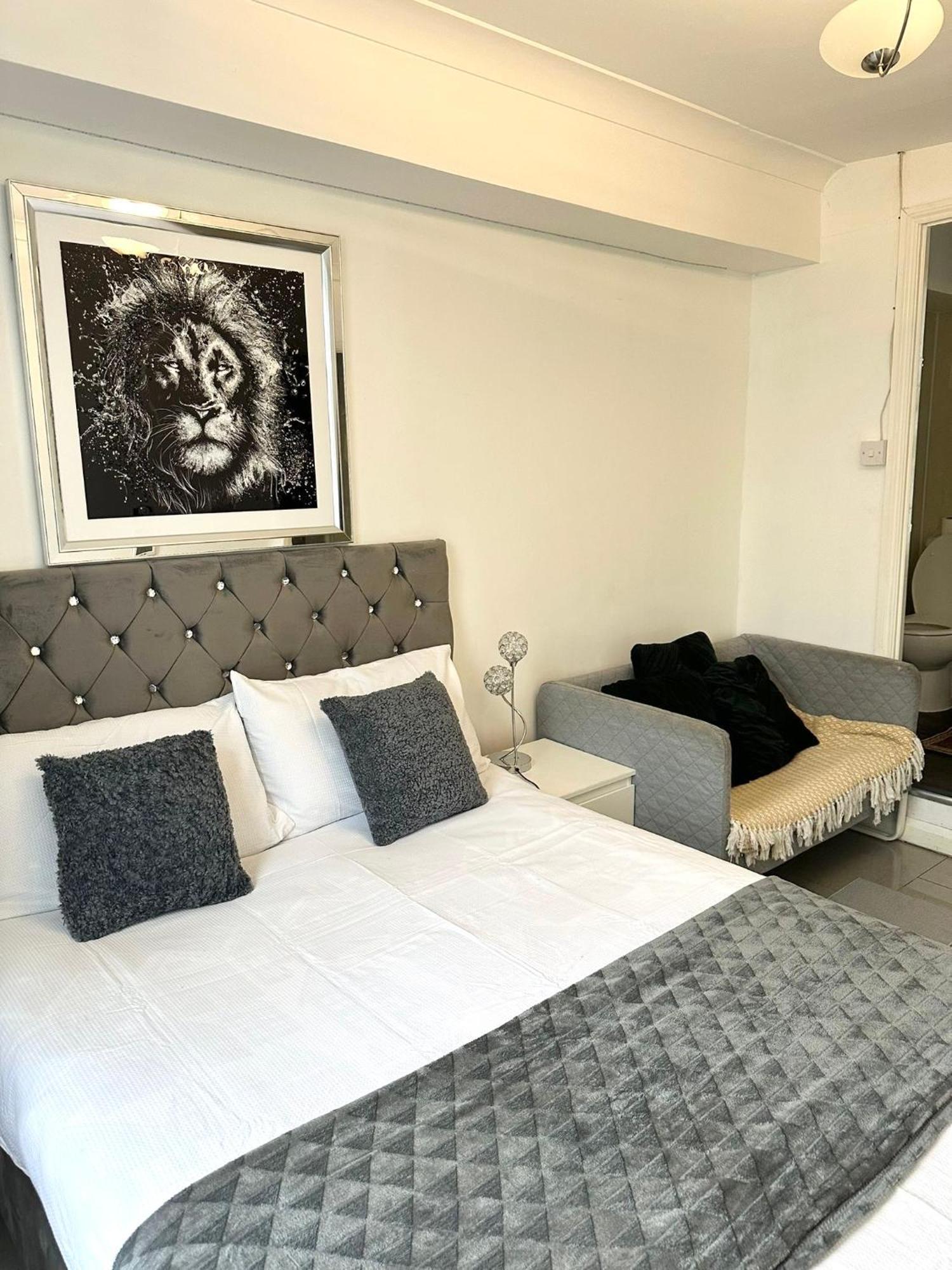 "Bright & Spacious" 3 Bedroom Flat By Kings Cross, St Pancras Station!!!!64 ロンドン エクステリア 写真