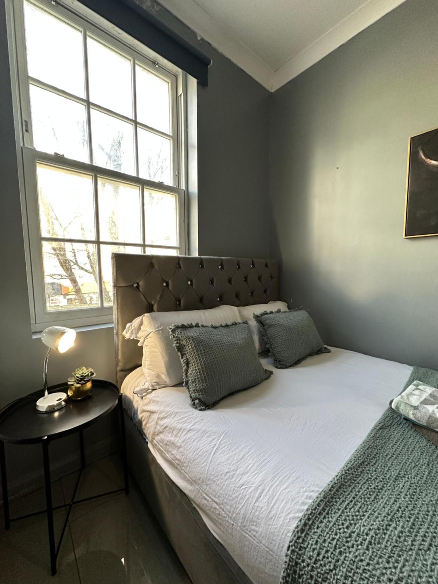 "Bright & Spacious" 3 Bedroom Flat By Kings Cross, St Pancras Station!!!!64 ロンドン エクステリア 写真