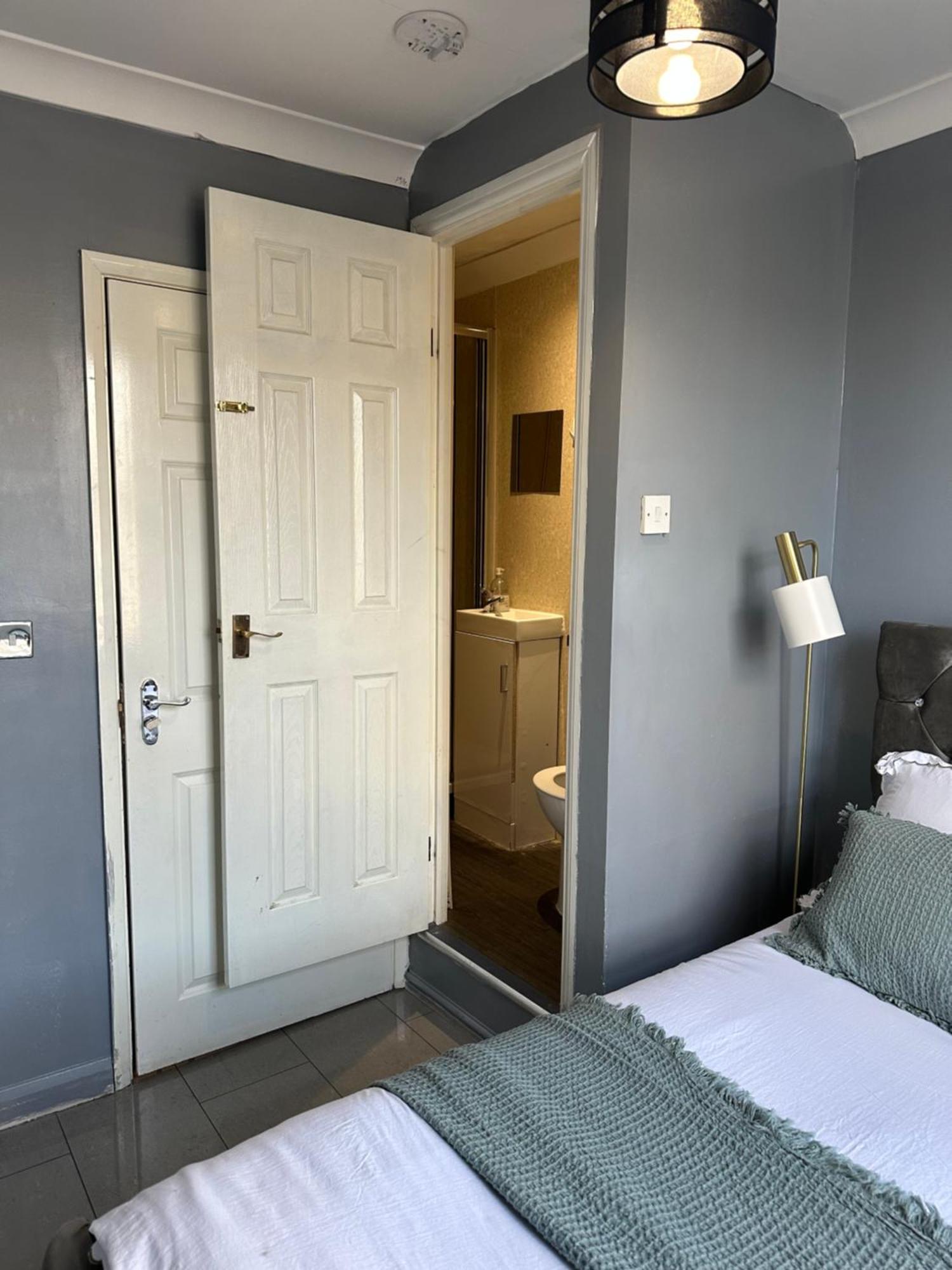 "Bright & Spacious" 3 Bedroom Flat By Kings Cross, St Pancras Station!!!!64 ロンドン エクステリア 写真