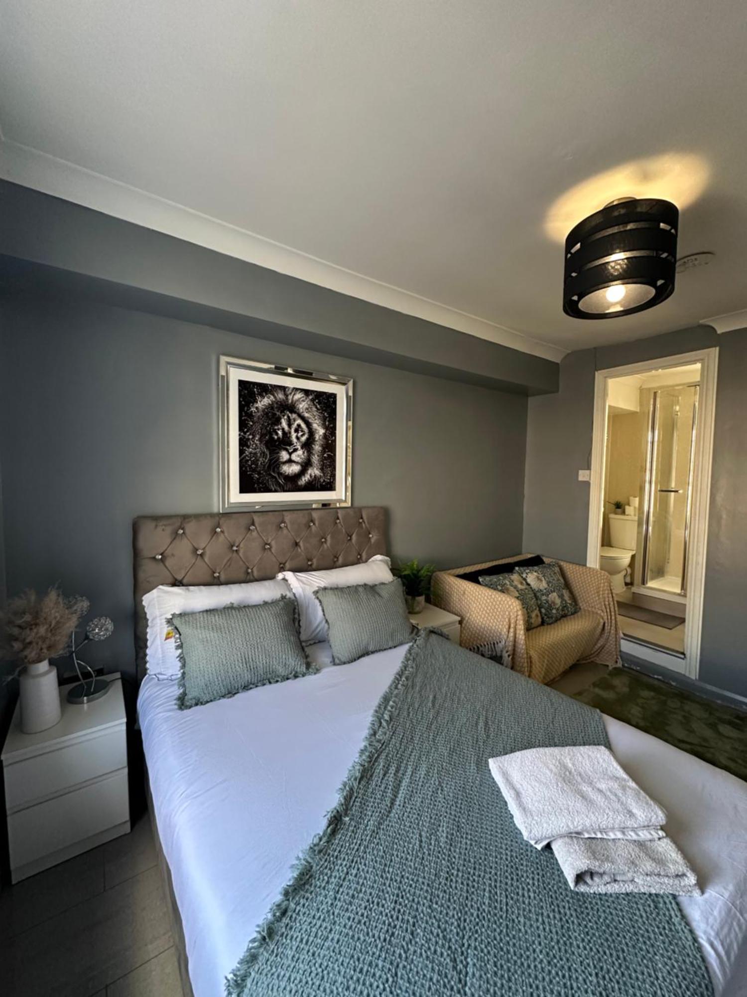 "Bright & Spacious" 3 Bedroom Flat By Kings Cross, St Pancras Station!!!!64 ロンドン エクステリア 写真