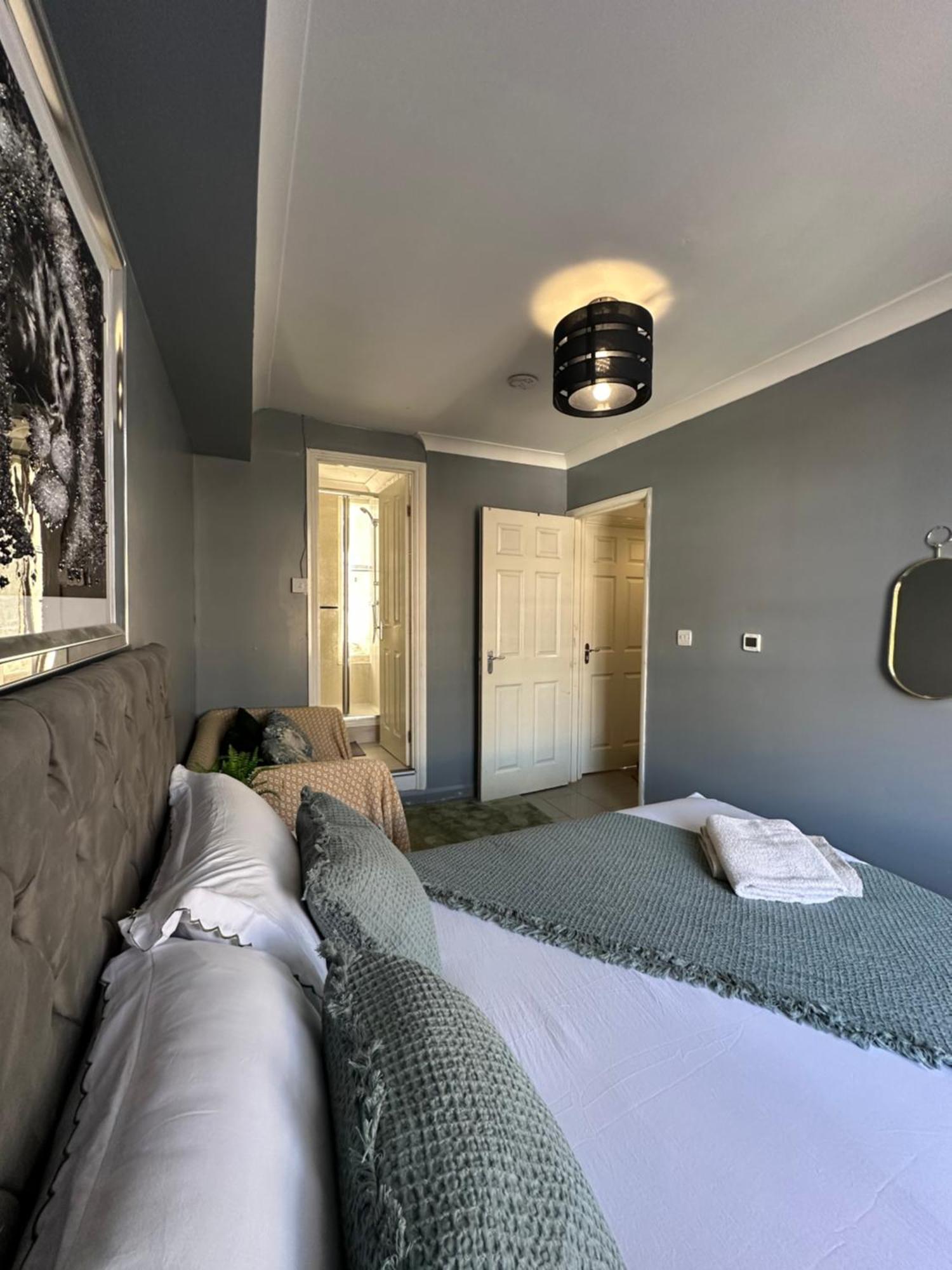 "Bright & Spacious" 3 Bedroom Flat By Kings Cross, St Pancras Station!!!!64 ロンドン エクステリア 写真
