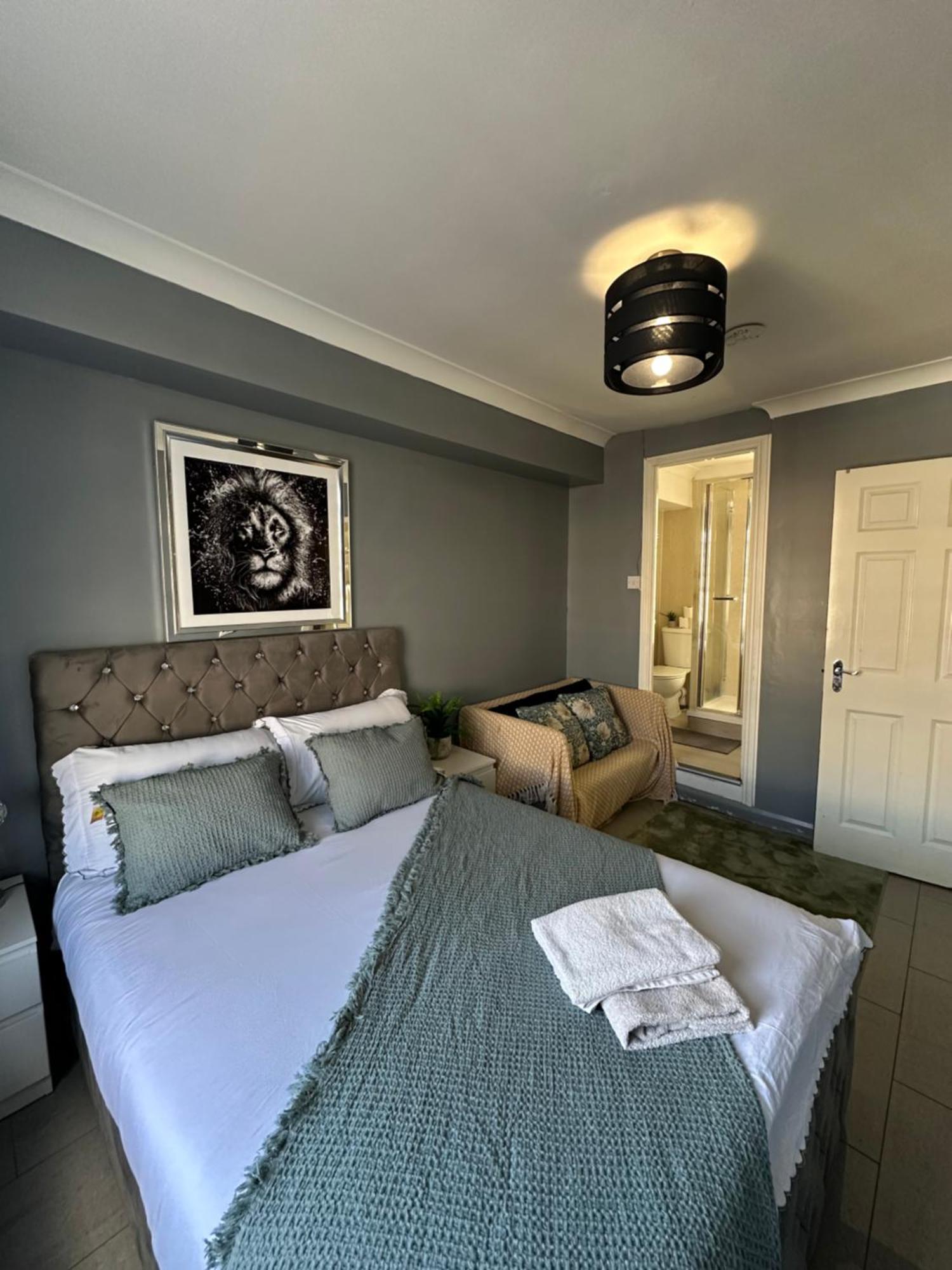"Bright & Spacious" 3 Bedroom Flat By Kings Cross, St Pancras Station!!!!64 ロンドン エクステリア 写真