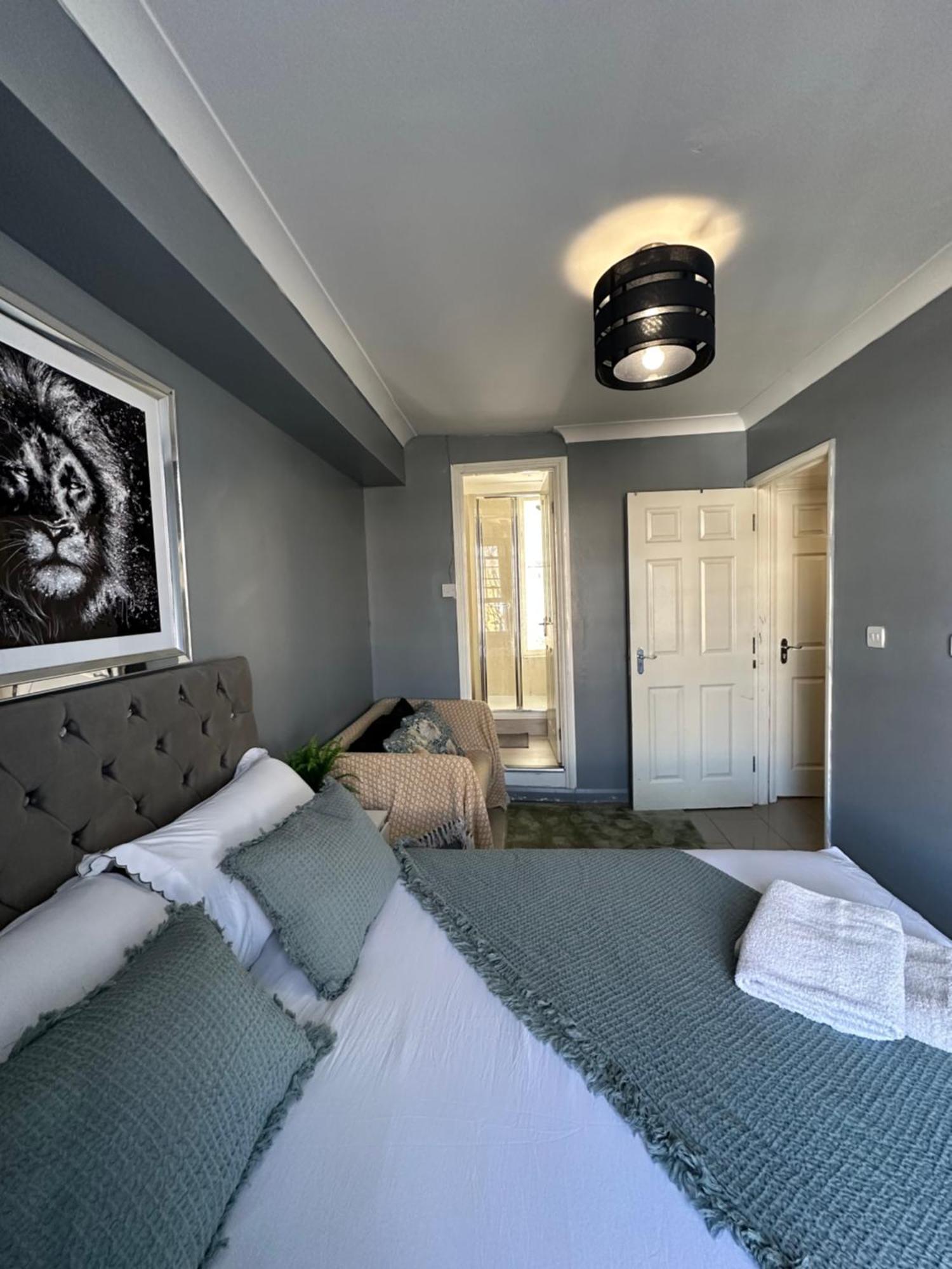"Bright & Spacious" 3 Bedroom Flat By Kings Cross, St Pancras Station!!!!64 ロンドン エクステリア 写真